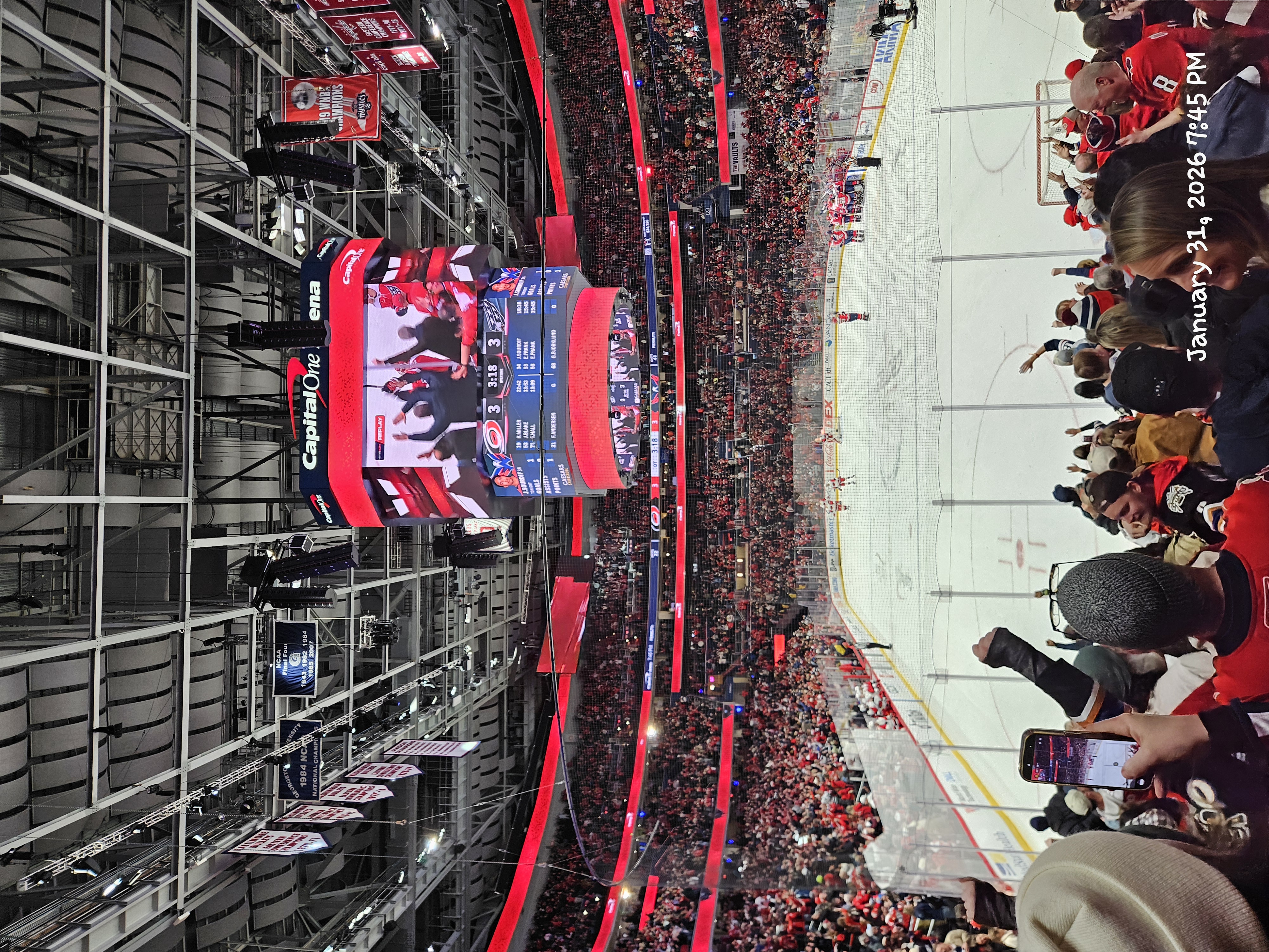 A picture of a hockey game